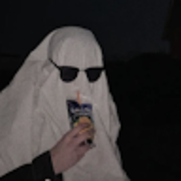 Meet your Posher, Brooklin - Picture 1 of 1